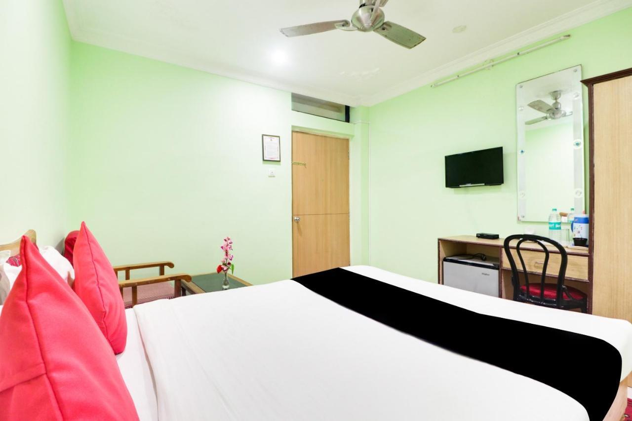 Hotel Sambit International, Near Sea beach Puri Esterno foto