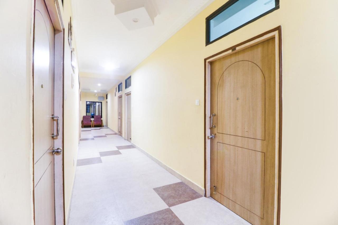 Hotel Sambit International, Near Sea beach Puri Esterno foto